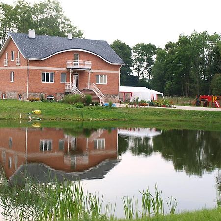 Guest House Kalnu Pupoli Šenheida Eksteriør bilde